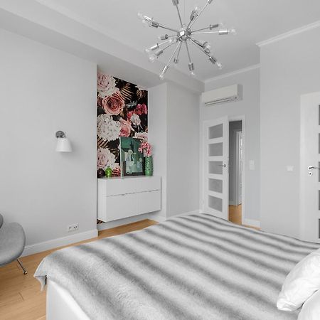 Unitapartament Delux Warszawa Centrum Blisko Plac Zbawiciela Hala Koszyki Metro Politechnika Jest To Elegancki I Wygodny Apartament Na Noclegi I Pobyt W Warszawie - Zapraszamy Eksteriør billede